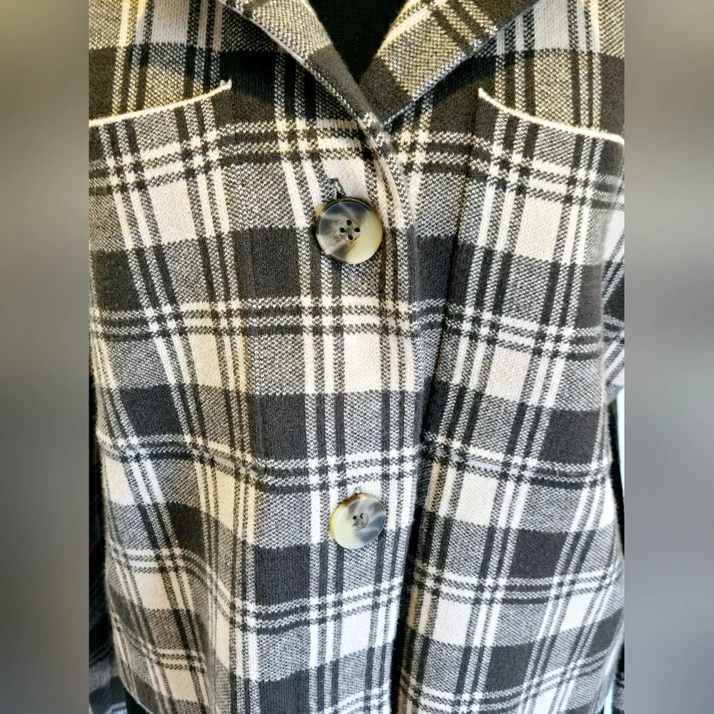CYNTHIA ROWLEY NWOT Cropped Plaid Blazer Soft Material Sz Small